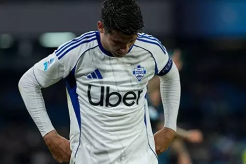 13 مباراة بلا أهداف.. هل يرحل موراتا عن كومو؟